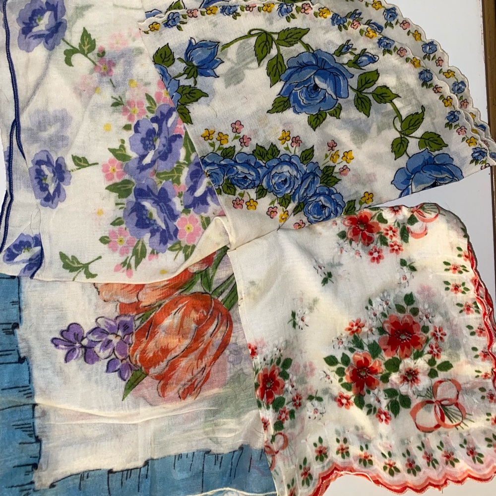 4 Vintage Hankerchiefs